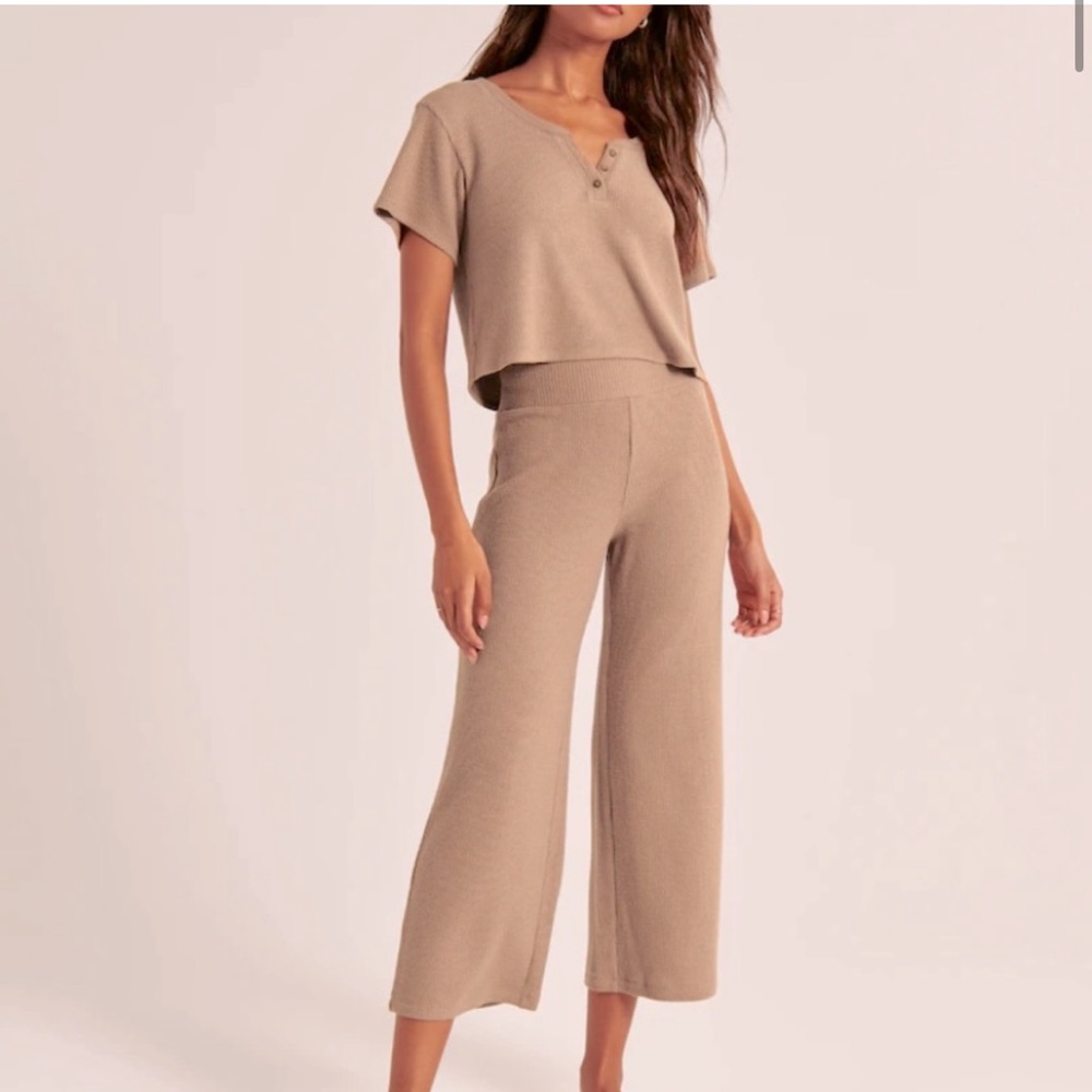MUAVE waffle lounge Henley set